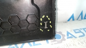 Volvo XC90 16-24 black center console trim, front right side, broken mount
