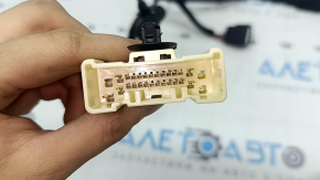 Lower trunk lid wiring for the Kia Niro 2023-2024