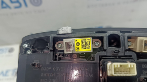 Kia Niro 23-24 front light, gray, matching sunroof and Kia Connect, scratches