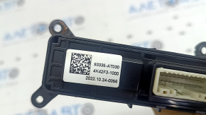 Left central console button block Kia Niro 23- HEV with heated seats