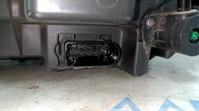Volvo XC90 16-18 LED right front headlight assembly, sand, cobwebs, scratches, needs polishing