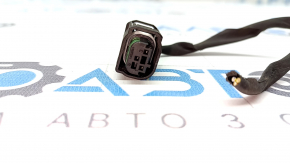The front right airbag sensor connector for the Volvo XC90 16-22