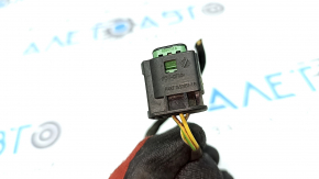 The front right airbag sensor connector for the Volvo XC90 16-22