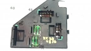 Volvo XC90 16-25 T8 small underhood fuse box