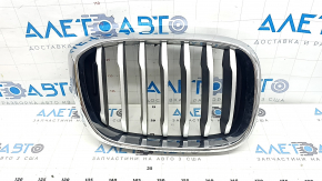 Right radiator grill BMW X3 G01 18-21 nostril, chrome frame + gray grille, broken fasteners, sand