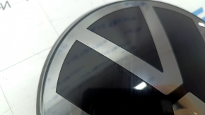 VW Tiguan 22-24 Radar Grill Emblem, Sand