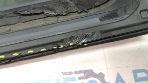 The front panoramic glass of the Hyundai Tucson 22-25 is small, the seal is cut.