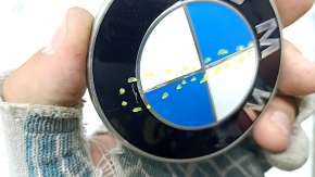 BMW X3 G01 18" trunk logo emblem - scratches