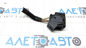 A large chip on the diffuser radiator shroud of a Toyota Rav4 22-25 hybrid.
