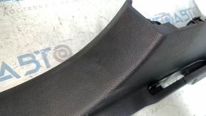 Front right door sill trim for VW Tiguan 18-24, black with chrome insert, backlit, broken fastener, needs cleaning