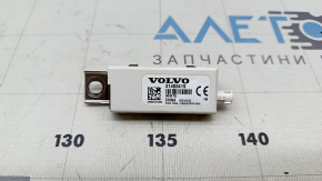 The antenna amplifier Polestar 2 21-25 has a broken mount.