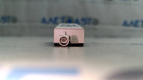 The antenna amplifier Polestar 2 21-25 has a broken mount.