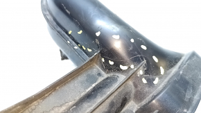The air duct on the Toyota Prius 50 16-22 filter is cracked.