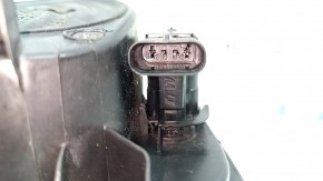 Volvo XC90 16-25 T8 fuel filler flap with housing, broken fastening