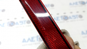 Ford Explorer 20-23 rear left reflector scratches