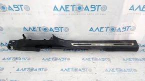 Front left door sill trim for VW Tiguan 18-24, black with chrome insert, backlit, scratches, needs dry cleaning, sooty, broken mount
