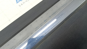 Lower front left door trim for Ford Explorer 20-24, structure, with chrome molding, scratches, worn