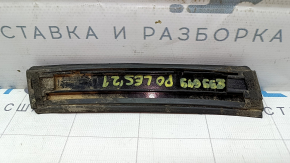 The front right roof lining for a Polestar 2 21-25 has worn paint.