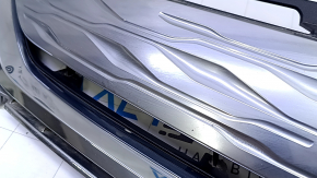 Chevrolet Volt 16" radiator grille - chrome, with emblem, sand