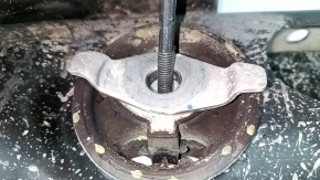 Rear subframe Volvo XC90 16-22 T8 for air, 3 silents are cracked, 1 is torn