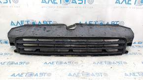 Lower grille of the front bumper of Lexus CT200h 11-13 pre-restyling, cracks