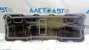The battery cover under the rear row of seats of the Polestar 2 21-25 is bent at the corner.