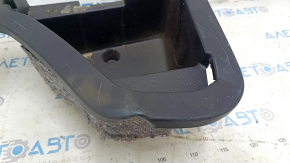 The left trunk box for a Lexus CT200h 11-16 is dented and scratched. It needs dry cleaning.