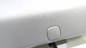Chevrolet Volt 16 lower tailgate trim - gray, scratches