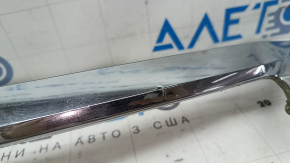 Chrome grille trim for Lexus CT200h 11-13 pre-restyling, broken fasteners, chrome defect