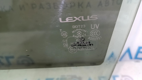 Lexus CT200h front left door glass scratches 11-17