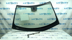 Lexus CT200h 11-17 windshield with heated wiper area, sand, chips