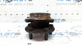 Rusty front right hub for Lexus CT200h 11-17