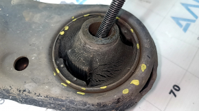 Lower front right lever Lexus CT200h 11-17 silent is torn