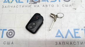 Smart key Lexus CT200h 11-17 3 buttons, worn