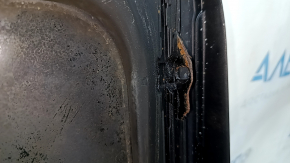 VW Tiguan 18-24 front panoramic glass, sooty, rust on the mount