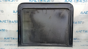 VW Tiguan 18-24 front panoramic glass, sooty, rust on the mount
