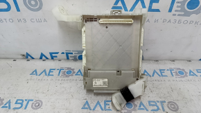 Fuse box under the dashboard Lexus CT200h 11-17