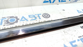 Door-glass molding, center rear right, Honda Insight 19-22, chrome, broken mount, scratches