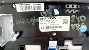 Honda Insight 19-21 8" touchscreen display, scratches, and glue on the screen.