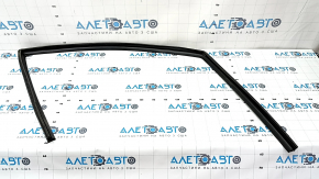 Jeep Grand Cherokee WK2 11-22 Front Right Windshield Seal