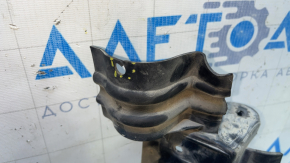 Chevrolet Volt 16 lower radiator deflector - broken mount
