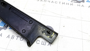 Left hood-wing seal for Audi A4 B9 17-17 front, broken fasteners