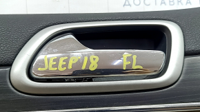 Beige front left door panel for Jeep Grand Cherokee WK2 19-22, with beige and black leather inserts, beige leather armrest, dark wood molding, with handle, scratches, dents, needs cleaning