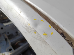 Metal roof for a 19-22 Honda Insight without a sunroof, with dents and bumps on the body.