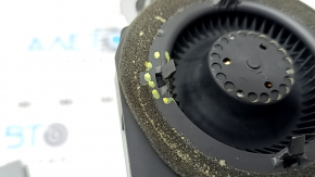The driver's seat blower fan for the Jeep Grand Cherokee WK2 18-22 has a broken mount.