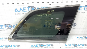 Jeep Grand Cherokee WK2 20-22 rear right window with chrome molding and scratches on the glass.