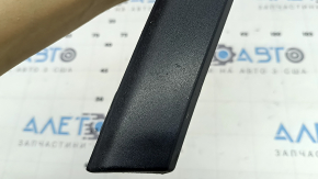 Jeep Grand Cherokee WK2 17-22 front left fender arch trim: structure, scratches, crack in fastening, broken fastening