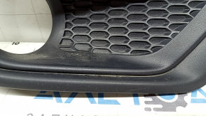 Right bumper grille for Jeep Compass 17-21 with molding structure under fog lights, broken fasteners, sand