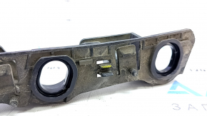 The front bumper mount on the right fender of the Audi A4 B9 17-19 is broken.