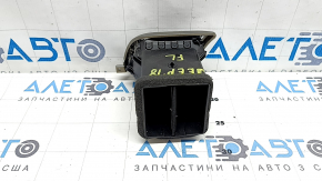 Left dashboard air duct deflector for Jeep Grand Cherokee WK2 19-22 with silver trim, cracks in fasteners, broken fastener